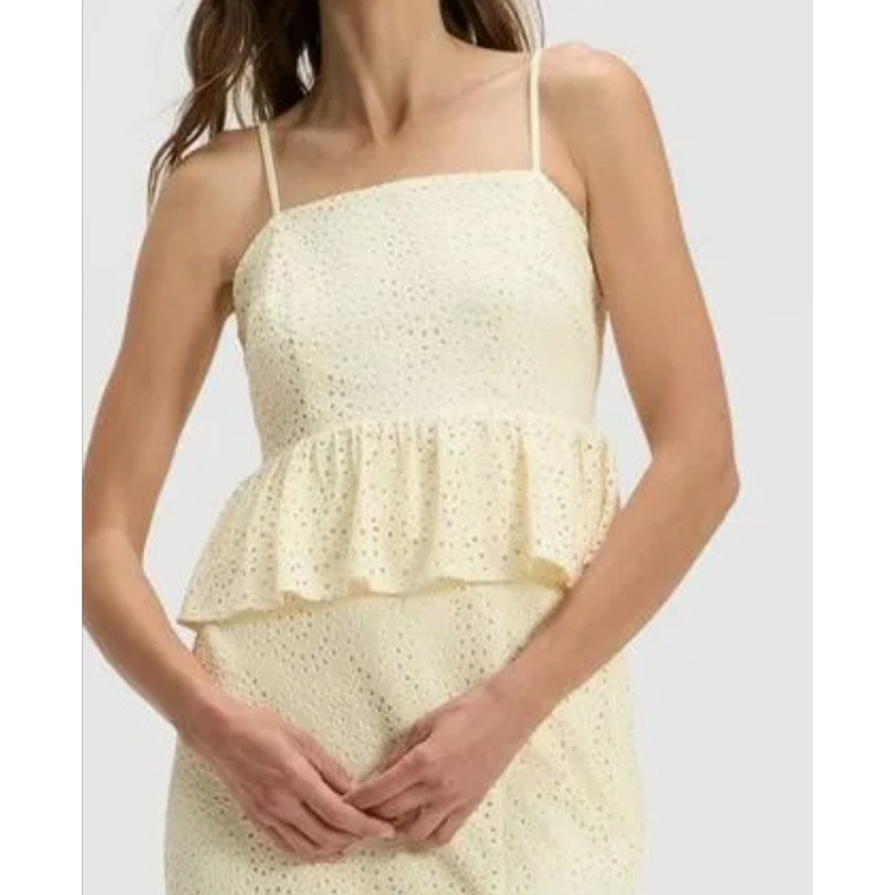 Women's Peplum eyelet Tank Top Cropped  A New Day Cream  L Summer Beach